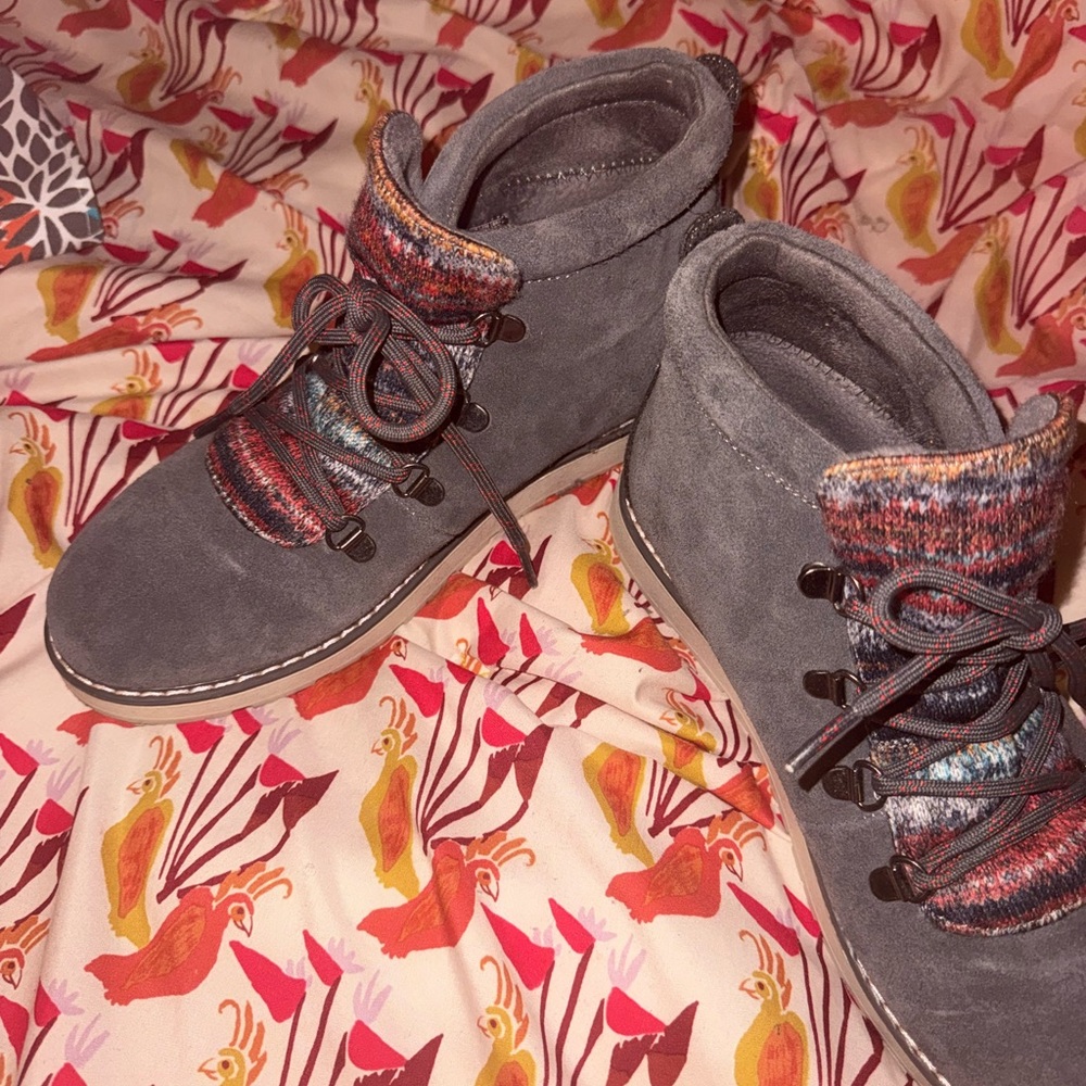 BOBS from Skechers Gray Lace Up Boots with Colorful Knit Cuff